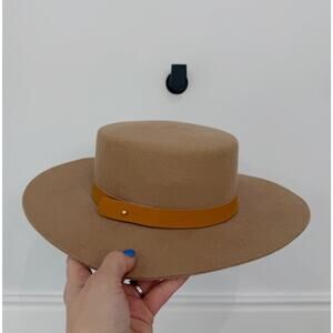 Gigi Pip Dahlia Boater Hat Tan Size M/L 55
